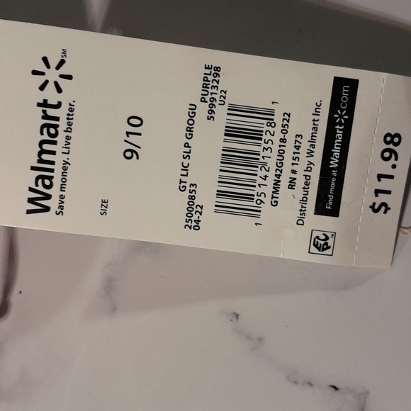 Girls Baby Yoda Slippers - Picture 5 of 5